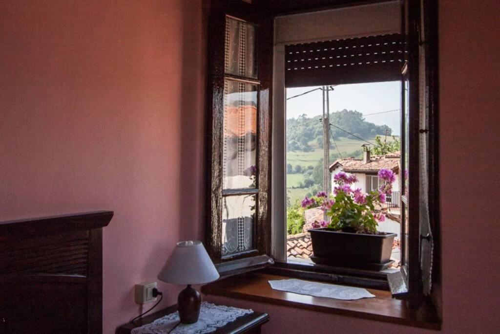 Casa Del Cuetu. Traditional Village House In Asturias Mere エクステリア 写真