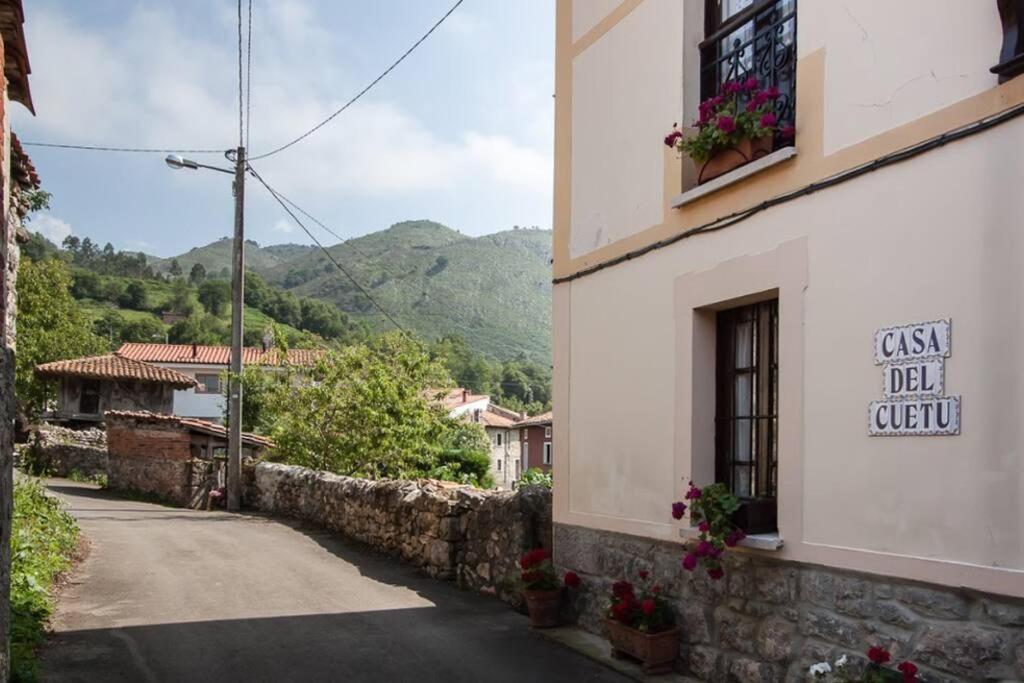 Casa Del Cuetu. Traditional Village House In Asturias Mere エクステリア 写真
